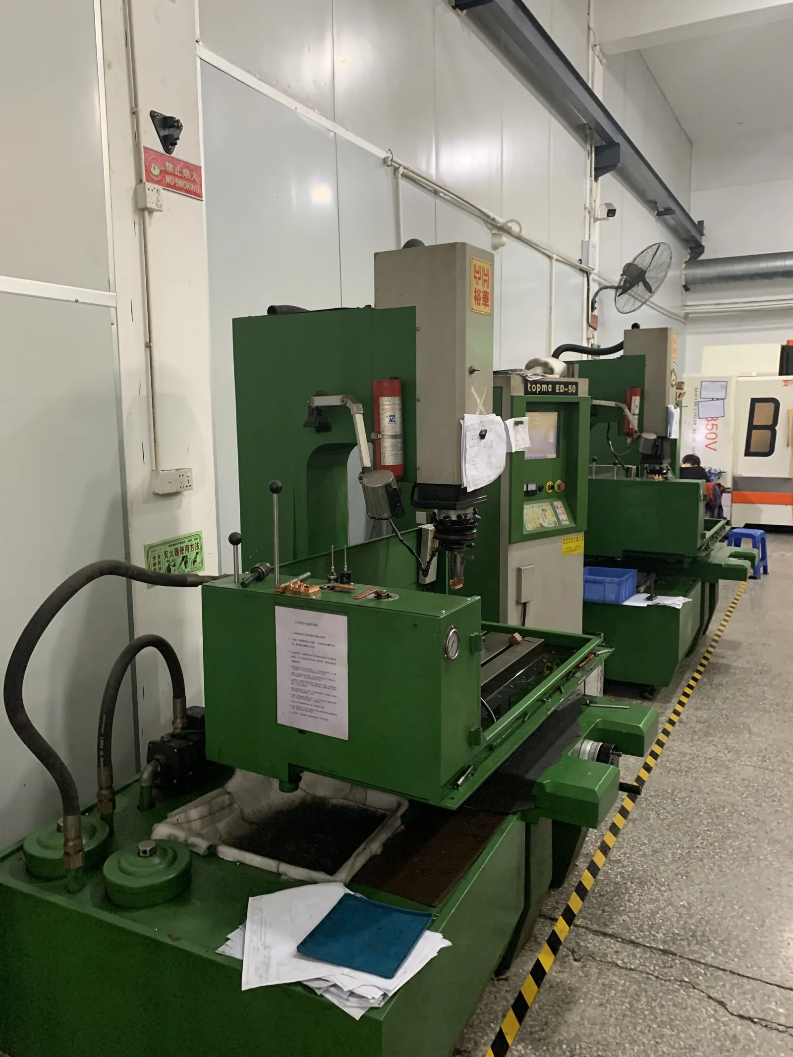 EDM spark erosion machine finishing mould steel